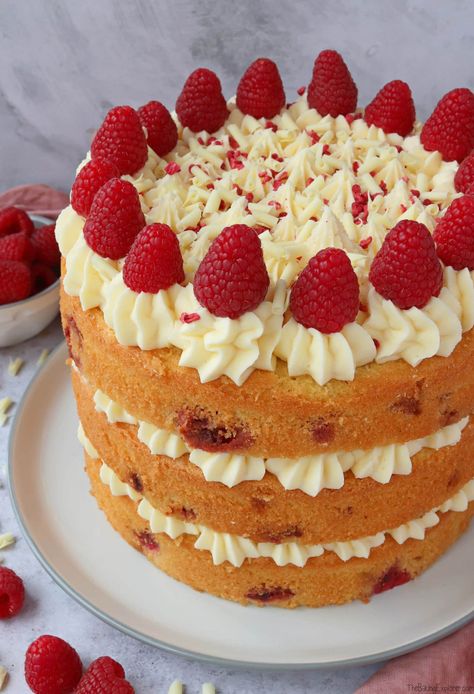 The Baking Explorer, White Chocolate Birthday Cake, Raspberry White Chocolate Cake, Boho Cakes, Lisa Birthday, Homechef Recipes, White Chocolate Raspberry Cake, Best White Chocolate, Showstopper Cakes