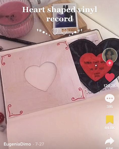 Heart Record Drawing, Diy Music Gifts For Boyfriend, Heart Record Diy, Vinyl Record Gift Ideas, Valentines Gift For Boyfriend Music, Diy Record Player, Heart Shaped Vinyl Record Diy, Diy Relationship Gifts, Heart Record