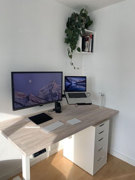 Black And Grey Desk Setup, Grey Desk Setup, Small Bedroom Desk Setup, Couple Desk Setup, Aesthetic Standing Desk, Set Up Gamer Minimalista, Small Pc Setup, Gamer Desk Ideas, Pc Desk Ideas