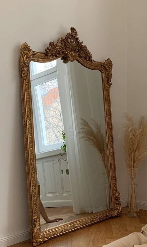 White Picket Fence Ideas, Picket Fence Ideas, Vintage Gold Mirror, Fence Designs, White Picket Fence, Fence Ideas, Framed Mirror, Room Makeover Bedroom, Picket Fence