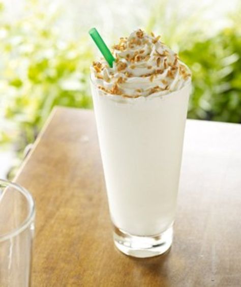 Blended Coffee Drinks, Homemade Starbucks, Coconut Creme, Homemade Iced Coffee, Coconut Shavings, Starbucks Menu, Starbucks Barista, Blended Drinks, Starbucks Frappuccino