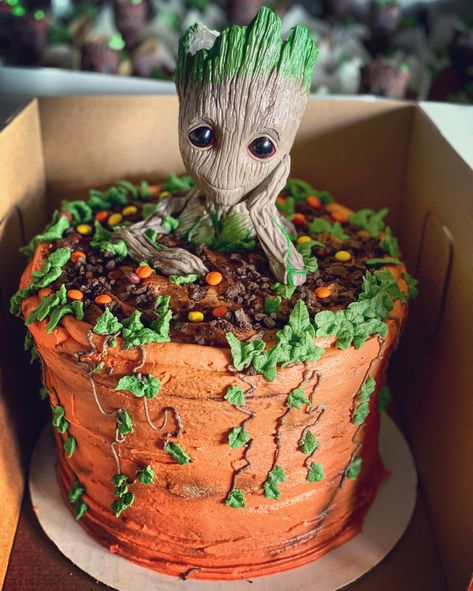 Groot Birthday Cake Ideas, Groot Party Decorations, Groot Birthday Party Decorations, Groot Birthday Party Ideas, Groot Birthday Cake, Baby Groot Cake, Groot Party, Groot Cake, Groot Birthday