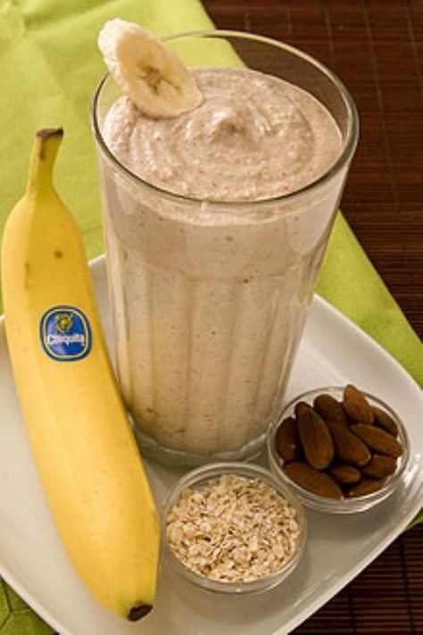 The REAL lauren conrad oatmeal smoothie. 1 banana. 1/4 c cooked oatmeal. 1c. Almonds. 1 c lowfat milk.... (I would just use almond milk) Low Calorie Smoothie Recipes, Cooked Oatmeal, Banana Oatmeal Smoothie, Low Calorie Smoothies, Oatmeal Smoothie, Greek Yogurt Flavors, Oatmeal Smoothie Recipes, Banana Oatmeal, Breakfast Smoothies