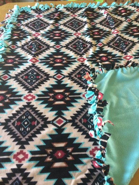 Country Tie Blanket, Friendship Tie Blanket, Western Tie Blanket Ideas, Western Tie Blanket, Cute Tie Blankets Ideas, Tie Blanket Ideas, Tie Blankets Fleece, Tie Blanket, Tie Knot Blanket