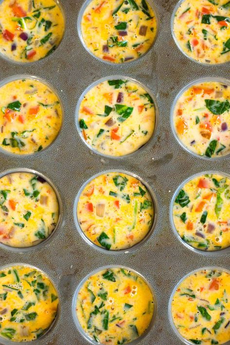 Packed with flavor and colorful veggies, these mini crustless quiches are perfect for breakfast, brunch, as an appetizer, or even a savory snack on the go. With these easy crustless quiche muffins, you can swap out or add more ingredients as you wish. Plus, this healthy quiche recipe is totally gluten-free and dairy-free too, but no one would care! | crustless mini quiches | crustless quiche muffins | savory quiche recipes | gluten free quiches Gluten Free Dairy Free Mini Quiche, Crustless Mini Spinach Quiche Recipes, Quiche Muffins Crustless, Dairy Free Quiche Crustless, Crustless Mini Quiches In Muffin Tin, Gluten Free Savory Snacks, Quiche Muffin Recipes, Mini Crustless Quiche Recipes, Mini Quiches In Muffin Tin Crustless