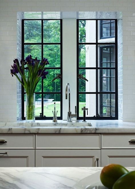 Kitchen Sink Window, Black Window Frames, House Window Design, Iron Windows, Black Interior Design, Steel Windows, House Window, Black Windows, Modern Windows