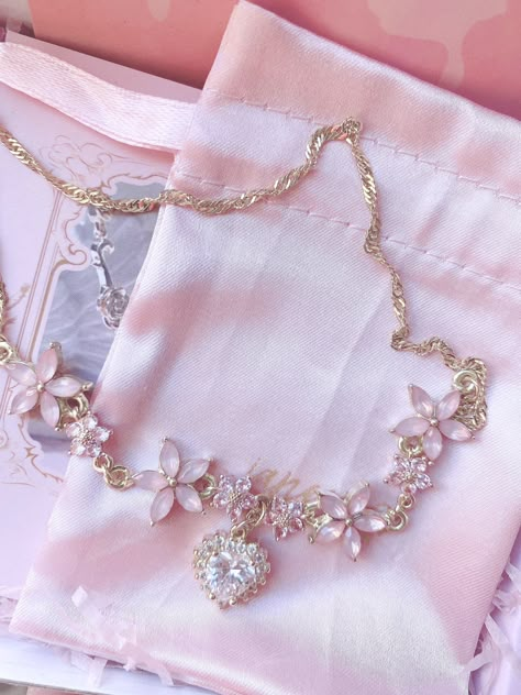 ʚ kimi ɞ on Twitter: "early birthday present from me to me 🎀 https://t.co/O95QqM4tfq" / Twitter Different Style Aesthetics, Stylish Jewelry Accessories, From Me To Me, Ethereal Jewelry, Bridal Jewelry Sets Brides, Neck Pieces Jewelry, Me To Me, Fancy Jewelry Necklace, Pretty Jewelry Necklaces