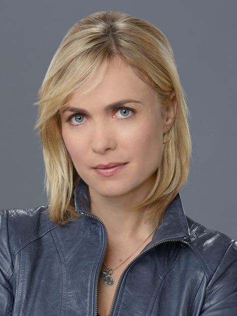 Radha Mitchell Radha Mitchell, Bird People, Female Actresses, In Hollywood, Celebrities Female, Favorite Celebrities, Movie Stars, Blonde Hair, Acting