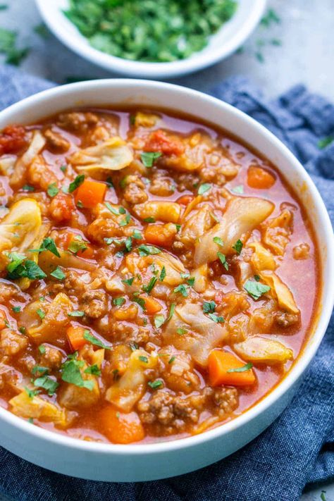 Cabbage Roll Soup Recipe, Beef Cabbage Soup, Ground Beef And Rice, Ground Beef And Cabbage, Unstuffed Cabbage, Cabbage Roll Soup, Cabbage Roll, Beef Soup Recipes, Soup With Ground Beef