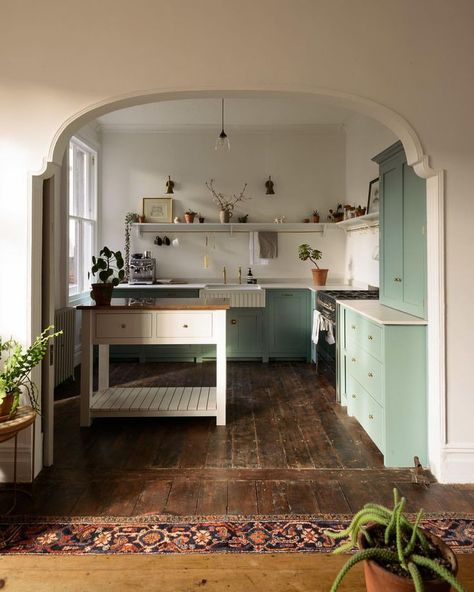 DeVol Kitchens Devol Kitchens, Casa Vintage, Shaker Kitchen, Apartment Inspiration, 인테리어 디자인, Dream Kitchen, House Inspiration, My Dream Home, A Kitchen