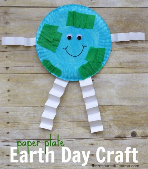 Recycled Crafts Kids Preschool, Earth Day Craft, Earth Craft, Earth Day Projects, April Crafts, Recycled Crafts Kids, Earth Day Crafts, Earth Day Activities, Daycare Crafts