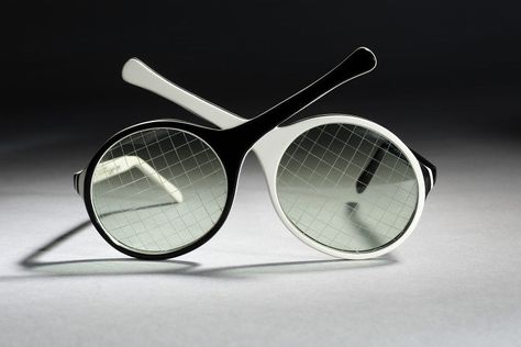 Oliver Goldsmith tennis racket sunglasses (1985) Oliver Goldsmith, Tennis Jewelry, Tennis Tips, Vintage Tennis, Cool Glasses, Plastic Sunglasses, Tennis Fashion, Tennis Racquet, Victoria And Albert Museum