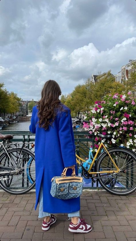 Aesthetic Azul, Authentic Beauty, Long Overcoat, Mode Abaya, Fashion Closet, Blue Coat, Office Outfit, Belted Trench Coat, Midi Skirts