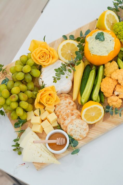 Lemon Themed Party, Lemon Themed Bridal Shower, Fashionable Hostess, Lemonade Party, Green Veggies, Yellow Foods, Summer Baby Shower, Veggie Dip, Bridal Shower Food