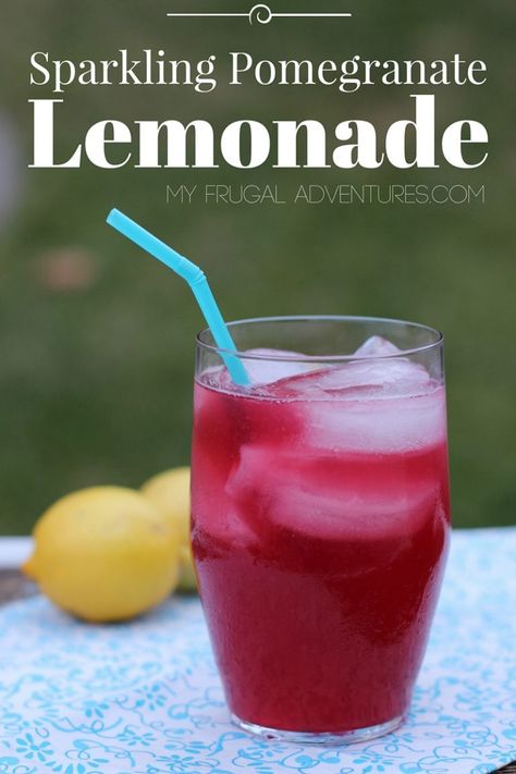 Smoothie For Dinner, Hot Weather Drinks, Pomegranate Lemonade, Lemonade Tea Recipe, Blueberry Drinks, Dinner Smoothie, Passion Tea Lemonade, Pomegranate Cocktails, Blueberry Pomegranate