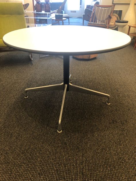 Round Wood Table, Charles And Ray Eames, White Laminate, Table Round, Charles & Ray Eames, Ulsan, Ray Eames, Herman Miller, Round Table