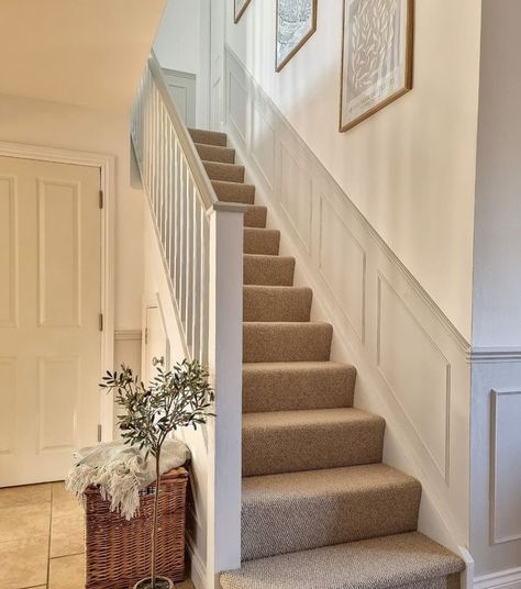 Choose Malabar Two-Fold in Llama to achieve a picture perfect staircase that is bright and welcoming. Image by @journeyat_number30 on Instagram. Stairs Paneling Stairways, Cosy Staircase, Stairway Paneling, Stairs And Hallway Ideas, Stair Basket, Stair Paneling, Carpet Staircase, Small Staircase, Stairway Decorating