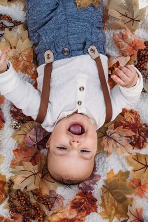 Baby Pumpkin Pictures, Ideas For A Photoshoot, 6 Month Baby Picture Ideas Boy, Fall Baby Photos, Half Birthday Baby, Fall Baby Pictures, 6 Month Baby Picture Ideas, 8 Month Baby, 2 Month Baby