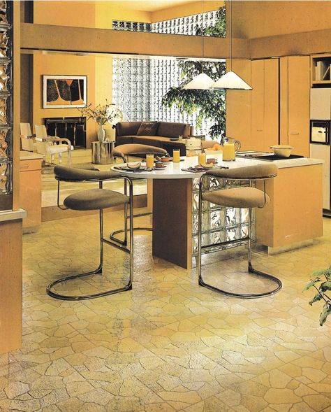 ◽️The 80s Interior◽️ on Instagram: “80s open plan at it’s finest 💛 . (Decor By Design - 1985) . Scanned by me @the_80s_interior .  #retroaesthetic #80saesthetic…” 1980s Interior Design, 80s Furniture, 1960s Interior, Snow Lodge, 1980s Interior, Retro Homes, 1980s Decor, 90s Interior, 70s Interior Design