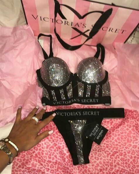 ♛@lips_mwah ღFollow For Moreღ Keep Your Crown Up Queen♕ Intimo Victoria Secret, Stile Kylie Jenner, Baby Barbie, Glamouröse Outfits, Victoria Secret Outfits, Lingerie Inspiration, Cute Lingerie, Love Baby, Lingerie Outfits