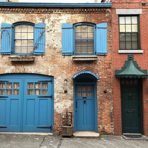 Brownstone Homes, Tree Grows In Brooklyn, Brooklyn Brownstone, Brooklyn Heights, Ny City, House Exteriors, White Brick, Doors And Windows, Dream City