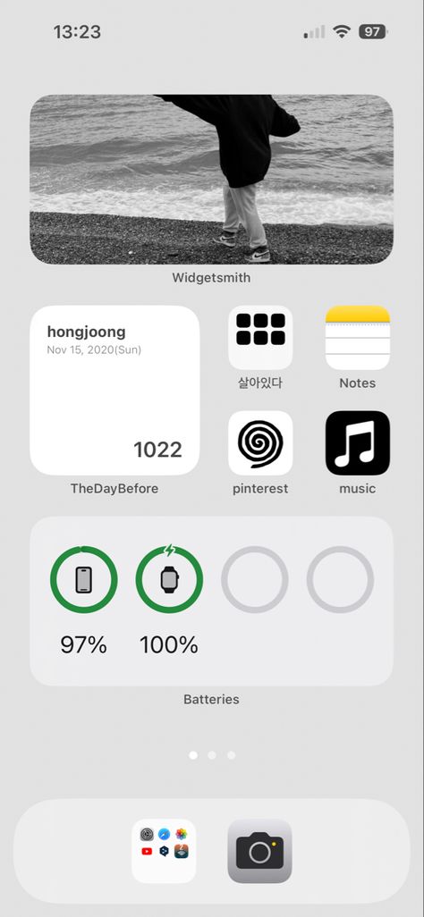 Phone Layout Minimalist, Minimalist Ios Layout, Minimalistic Iphone Layout, Ios Minimalist Home Screen, Iscreen圖標 Ideas, Iphone Layout Minimalist, Phone Theme Ideas Vintage, Minimal Iphone Homescreen Layout, Korean Phone Layout