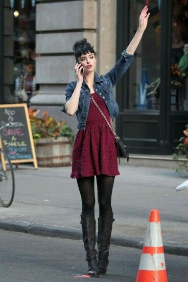 Krysten Ritter, Outfits Vestidos, Lazy Outfits, James Dean, Burgundy Dress, Life Photography, Mode Inspiration, Fall Winter Outfits, Street Styles