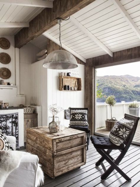 House Interior Scandinavian, Norwegian Decor, Norwegian Cottage, Norwegian Interior, Norwegian Cabin, Scandinavian Bedroom Decor, Norwegian Design, Shabby Chic Room, Traditional Interior Design