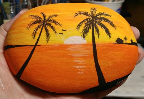 Beach Sunset Painting, Sunset Canvas Painting, Diy Rock Art, Afrique Art, Stone Art Painting, Silhouette Painting, Painted Rocks Craft, Contemporary Art Painting, Painted Rocks Diy