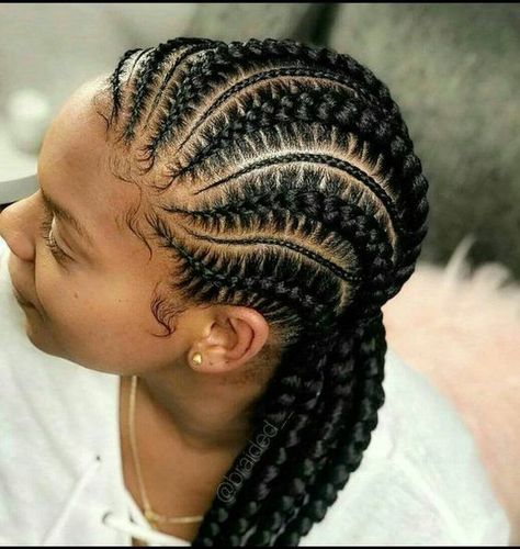 60+ Images of Lovely Ghana Weaving All Back with Braids at The BackLatest Ankara Styles 2020 and Information Guide Cornrow Wig, Ghana Weaving, Lemonade Braids Hairstyles, African Hair Braiding Styles, Long Box Braids, Cool Braid Hairstyles, Braided Wig, Girls Hairstyles Braids, Girls Braids