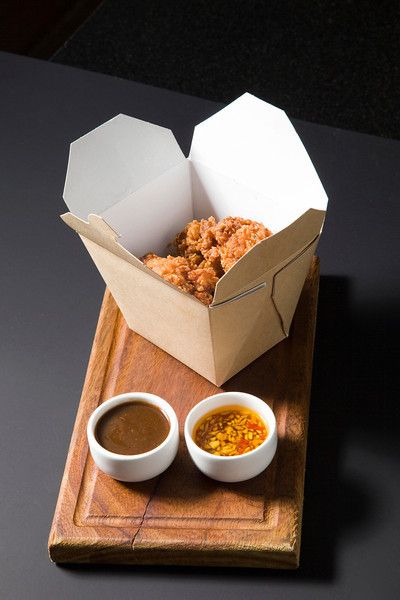 Fried Chicken Plating Ideas, Cafe Plating, Fried Chicken Bucket, Fries Packaging, Food Catalog, Chicken Bucket, Taylor Swift Birthday Party Ideas, Rice Packaging, Plating Ideas