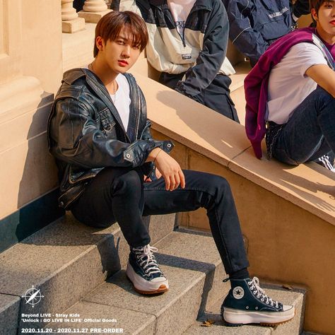 hourly changbin ♛ on Twitter: "Changbin in leather I think we can all agree… " Converse Run Star Hike Kpop, Runstar Hike Converse, Straykids Converse, Converse Run Star Hike Outfit Men, Stray Kids Converse, Kpop Converse, Skz Converse, Star Hike Converse Outfit, Stray Kids Shoes