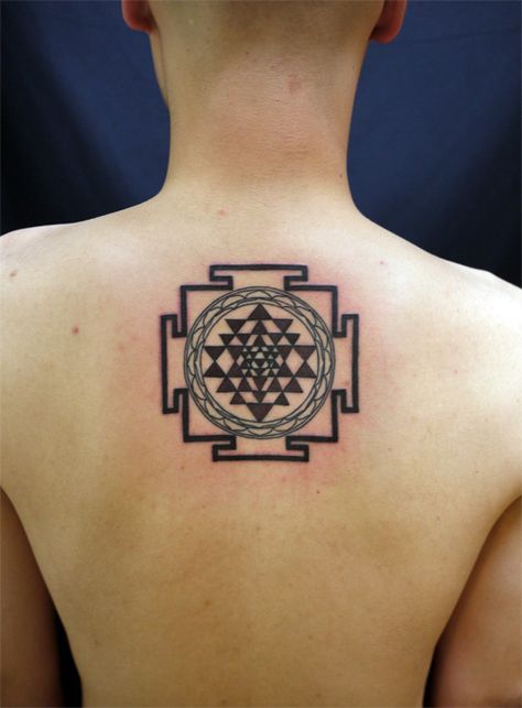 Yantra Sri Yantra Tattoo, Vintage Compass Tattoo, Tooled Leather Art, Esoteric Tattoo, Yantra Mandala, Yantra Tattoo, Male Energy, Sri Chakra, Tummy Tattoo