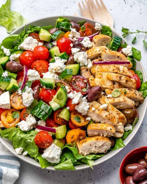 Easy Greek Chicken Salad Recipe | Healthy Fitness Meals Greek Chicken Salad Recipe, Salad Recipes Healthy Dinner, Easy Asparagus, Healthy Dinner Salads, Salad Appetizer Cups, Healthy Chicken Salad Recipe, Greek Chicken Salad, Fitness Meals, Chicken Salad Recipe Easy