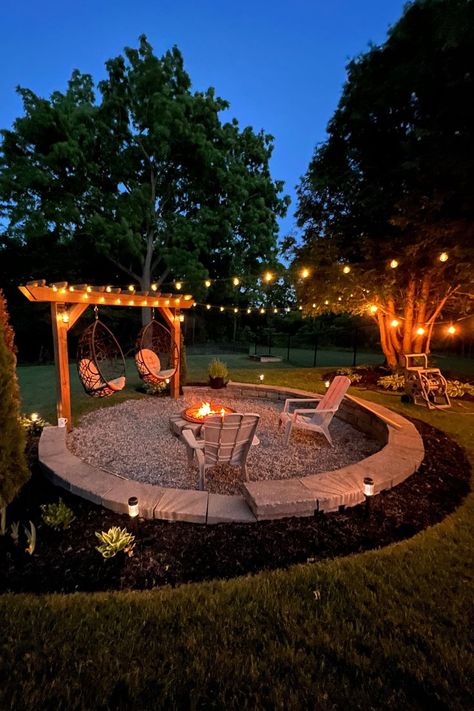 Dröm Hus Planer, Outdoor Fire Pit Designs, Fire Pit Landscaping, Fire Pit Area, Fire Pit Designs, Backyard Remodel, Backyard Inspiration, Backyard Inspo, Backyard Fire