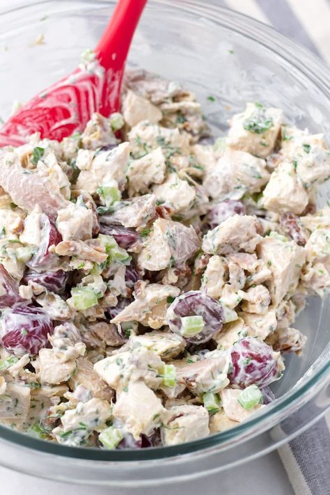 Chicken Salad with Grapes! This easy, creamy, and delicious chicken salad uses rotisserie chicken and is tossed with fresh and crunchy ingredients. This chicken salad with grapes is perfect for sandwiches or as is. #cookingformysoul Chicken Salad Recipe With Grapes Easy, Fresh Market Chicken Salad Recipe, Grilled Dinner Recipes, Chicken Salad With Grapes, Rotisserie Chicken Salad, Rotisserie Chicken Breast, Delicious Chicken Salad, Chicken Salad Wrap, Chicken Salad Recipe Easy