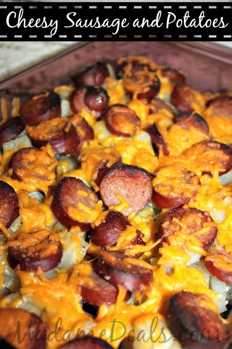 Check out this super easy (and super yummy) cheesy sausage and potatoes recipe! Sausage Potatoes, Pork Dinner, Sausage Recipes, Gnocchi, Potato Recipes, Main Meals, One Pot Meals, Main Dish Recipes, Pork Recipes