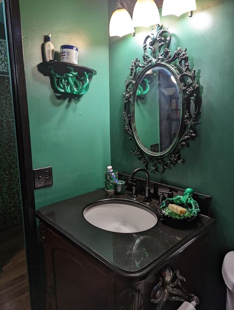 From reddit https://www.reddit.com/r/WitchesVsPatriarchy/comments/wdqr0z/i_love_how_my_bathroom_remodel_turned_out_if_i/ Octopus Bathroom Decor Ideas, Goblincore Bathroom Aesthetic, Dark Mermaid Bathroom Decor, Gothic Nautical Bathroom, Gothic Ocean Bathroom, Gothic Green Bathroom, Victorian Gothic Bathroom Ideas, Goth Nautical Decor, Moody Mermaid Bathroom