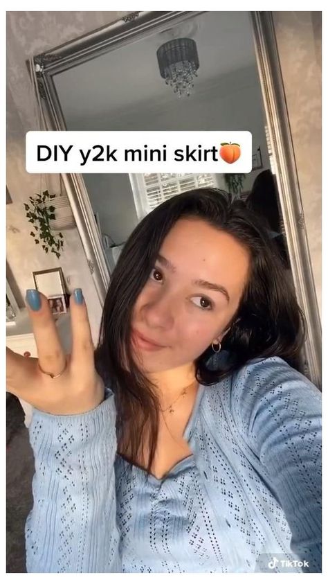 Jeans Into Mini Skirt Diy, How To Make A Mini Skirt Diy, Mini Skirt Fits Aesthetic, Mini Skirt Pattern Sewing Free, Sewing Ideas Y2k, Sewing Mini Skirts Patterns, Diy Mini Skirt No Sew, Mini Skirt Design Ideas, Sewing Pattern Mini Skirt