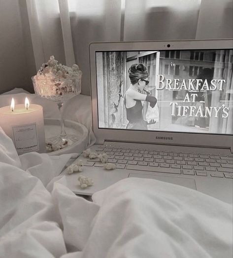 Foggy Field, Girl Blogger, Girl Blogging, Breakfast At Tiffanys, Pink Girly Things, Blogger Girl, Madison Beer, Girl Blog, Pink Princess