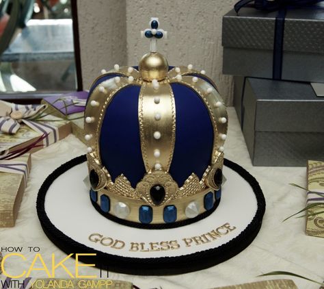 A Crown Cake for one of the little prince's in my life. #baking #dessert #NoveltyCake Royal Cake Designs For Men, Crown Cake Ideas, King Crown Cake, Crown Cake Design, Fondant Crown, Jubilee Cake, Cake Design For Men, Prince Cake, Royal Cakes