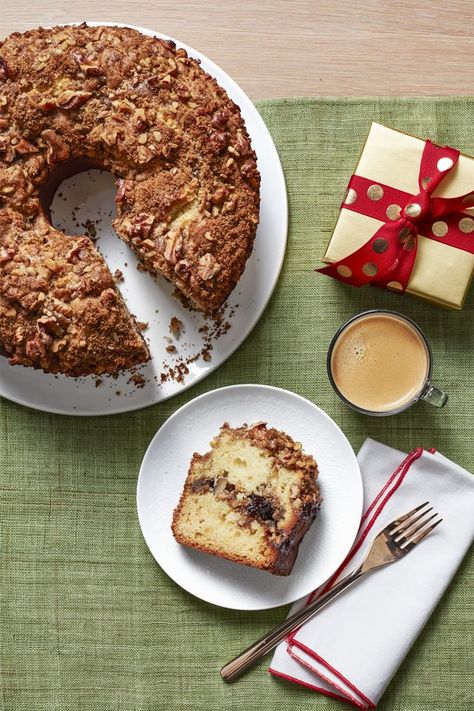 Christmas Coffee Cake, Christmas Brunch Menu, Easy Birthday Cake Recipes, Holiday Brunch Recipes, Favorite Christmas Desserts, Easy Dessert Recipes Christmas, Christmas Brunch Recipes, Best Christmas Desserts, Christmas Desserts Easy