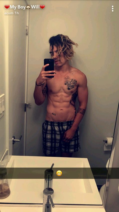 Will Singe William Singe, Youtube Sensation, Singing, Mirror Selfie, Crop Tops, Women's Top