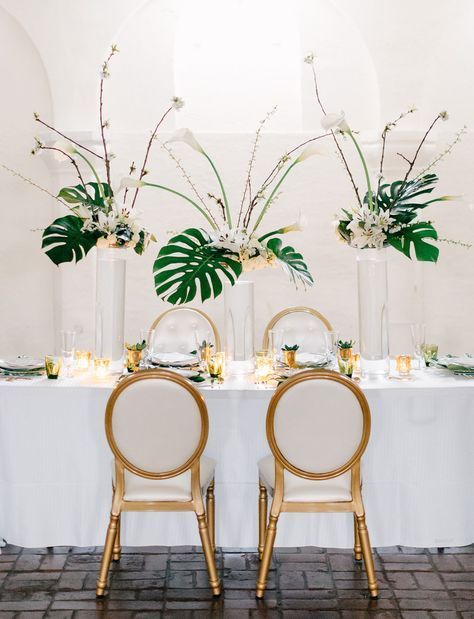 Modern Art Deco Wedding, Art Deco Wedding Inspiration, Instagram Portfolio, Green Wedding Dresses, Tafel Decor, Flowers And Greenery, Deco Wedding, Hotel Decor, Deco Floral