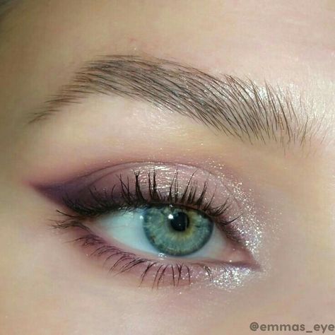 Subtle Sparkle Eye Makeup, Soft Purple Eyeshadow Looks, Fairy Bridal Makeup, Ethereal Eyeshadow, Ethereal Wedding Makeup, Ethereal Wedding Makeup Blue Eyes, Cosmetics Aesthetic, Light Purple Makeup Aesthetic, Neutral Purple Eye Makeup