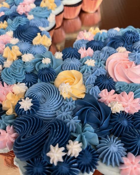 Pull apart “6” cupcake-cake in light blues with pops of pink and yellow . . . . . #cupcake #cupcakes #cupcakesofinstagram #cupcakecake #blue #icing #yum #yummy #yummyfood #feedfeed #fyp #baker #bakery #baltimorebakery #baltimore #supportsmallbusiness #foodporn #foodphotography Blue Pull Apart Cupcakes, Pull Apart Cupcake Cake Duck, Pull Apart Cupcake Cake Butterfly, Butterfly Cupcake Cake Pull Apart, Pink And Blue Cupcakes Gender Reveal, Food Photography, Cupcake Cakes, Yummy Food, Cake