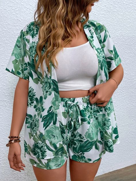 Outfit Sets For Women, Colorful Summer Outfits, Summer Style Guide, Plus Size Summer Outfits, Boho Summer Outfits, Vacay Outfits, Tartan Dress, Stylish Clothes For Women, Floral Print Shorts