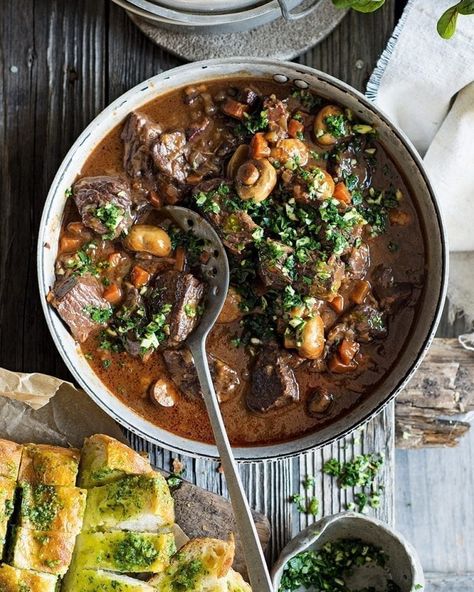 Beef Daube, Easy Beef Bourguignon, French Dinner, Winter Dishes, Impressive Recipes, Beef Bourguignon, French Dishes, Beef Stew Recipe, French Cooking