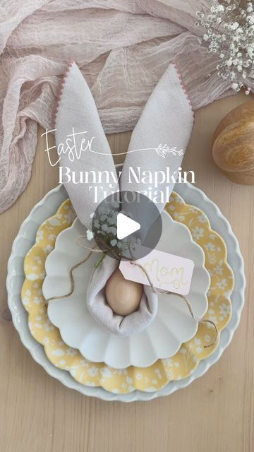 Stephanie Hanna on Instagram: "DIY Bunny Napkin Tutorial🐰Do you want to take your table scape up a notch this Easter? This is the easiest way to look like the hostess with the mostest. Make the cutest bunny napkins with me.  🐰Save this for later and share with your Easter loving friends! . . . . . . #easterideas #easterinspo #eastertable #eastertablescape #easterathome #hostingideas #hosting #easterbunnynapkins #bunnynapkins #eastertutorial #diytable #diyeaster #howihome #entertainingathome #marthastewart #bhghome" Easter Napkins Ideas, Easter Table Scape, Napkin Bunny, Diy Bunny, Easter Napkins, Bunny Napkins, Easter Tablescapes, Creme Egg, Spring Decorating