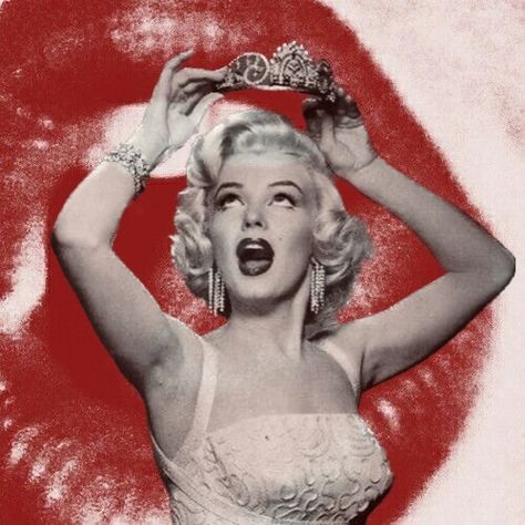 retro marylin monroe with crown and lips | not my pictures Marilyn Monroe Crown, Merlyn Monroe Pfp, Maralin Munro, Marlen Monro, Marilyn Monroe Aesthetic, 1950s Marilyn Monroe, Merlin Monro, Crown Png, Crown Drawing